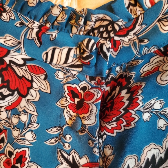 Gorgeous Teal Top Sz M NY & Co - Picture 3 of 5